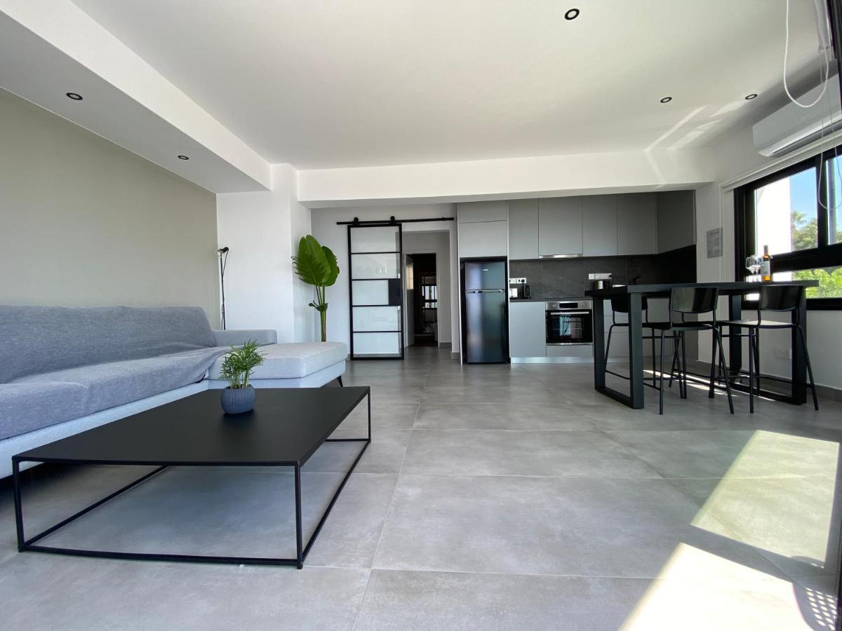 Sea La Vie #2 - Luxury Seaview Apartment Paphos Eksteriør billede